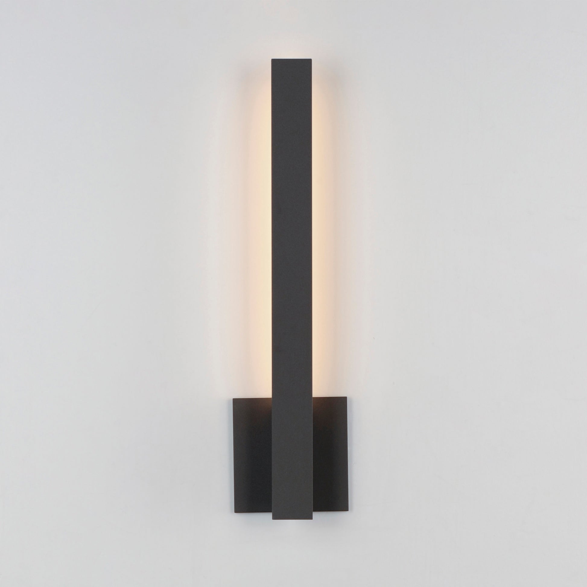 Alumilux: Line 18" LED Outdoor Wall Sconce Architectural Bronze by ET2
