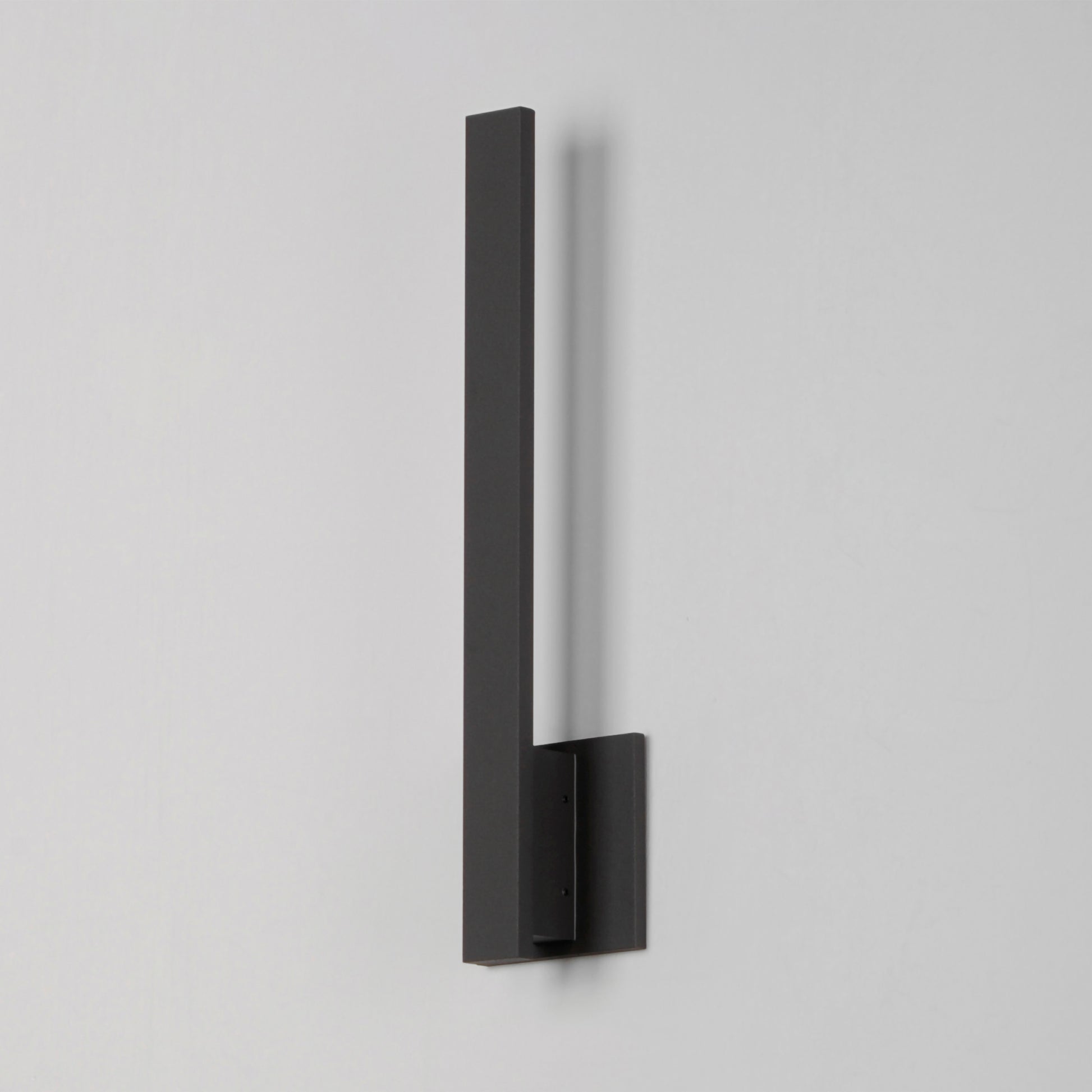 Alumilux: Line 18" LED Outdoor Wall Sconce Architectural Bronze by ET2