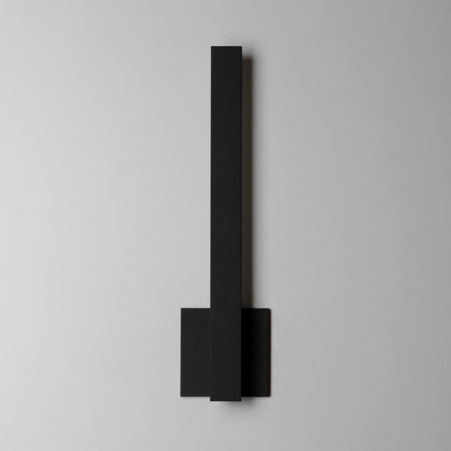 Alumilux: Line 18" LED Outdoor Wall Sconce Black by ET2