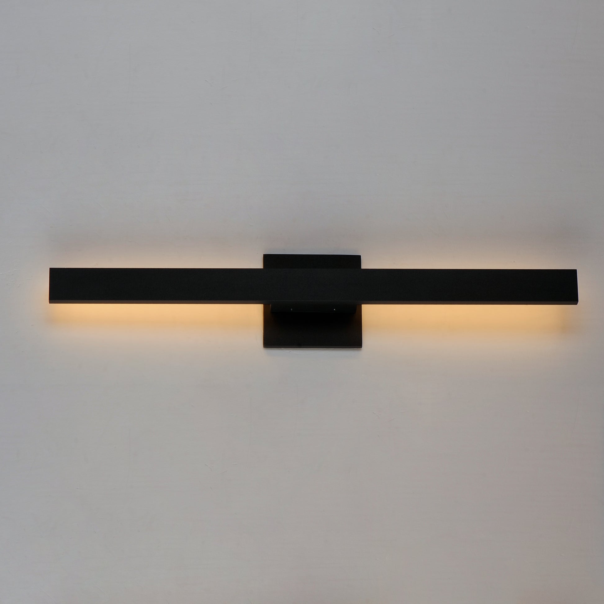 Alumilux: Line 24" LED Outdoor Wall Sconce Black by ET2