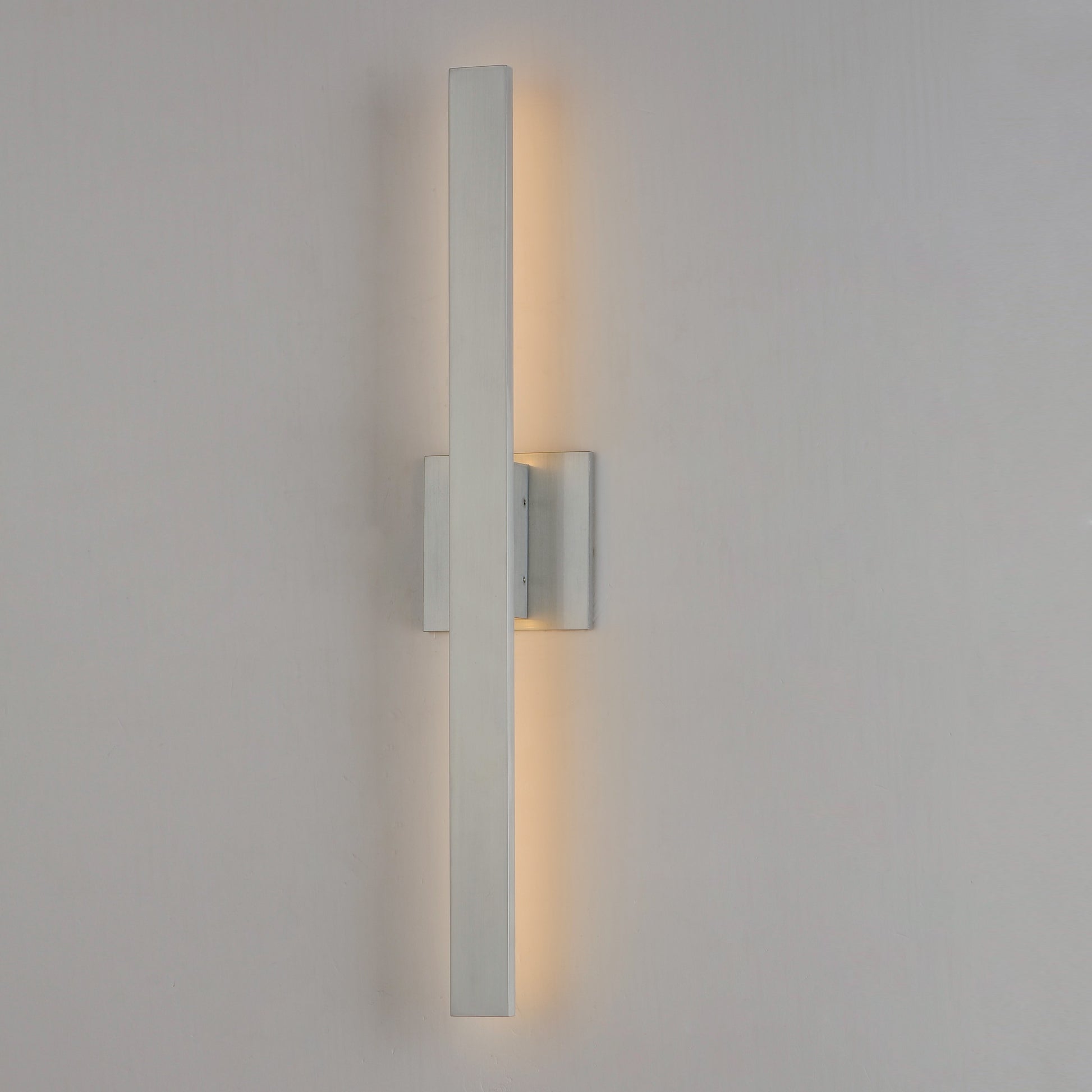 Alumilux: Line 24" LED Outdoor Wall Sconce Satin Aluminum by ET2