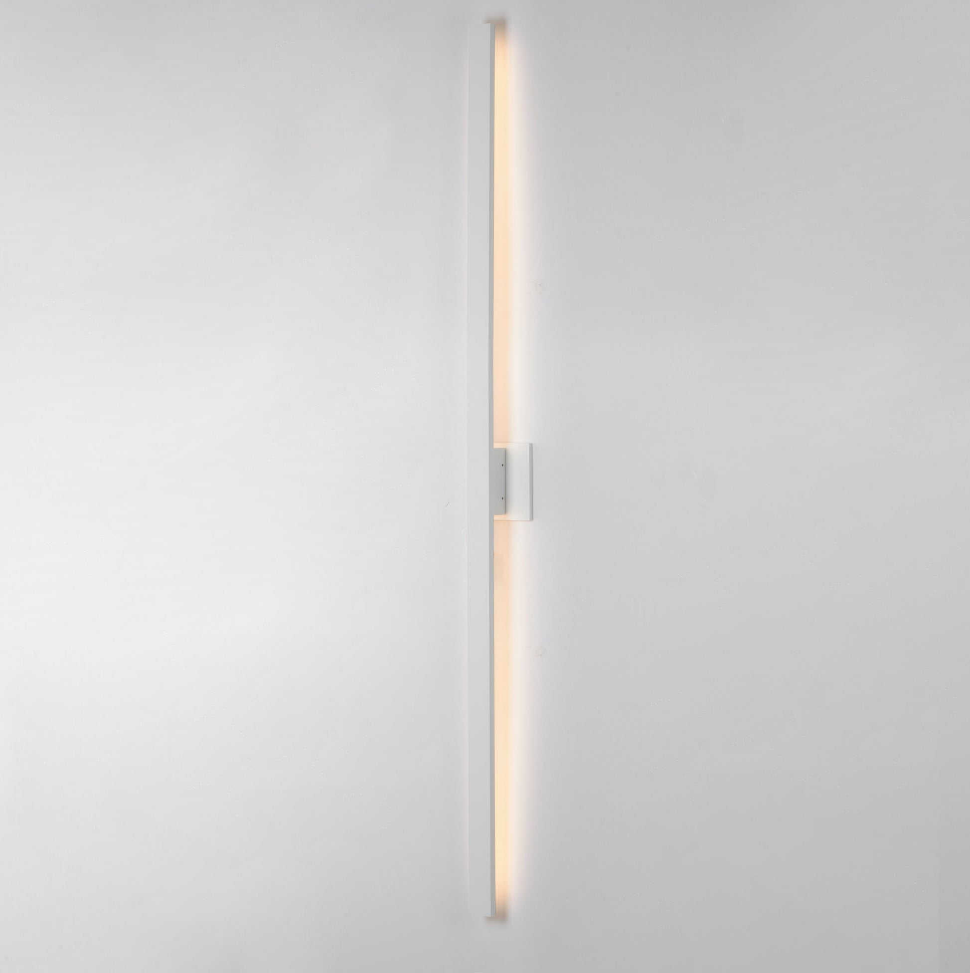 Alumilux: Line 51" LED Outdoor Wall Sconce White by ET2