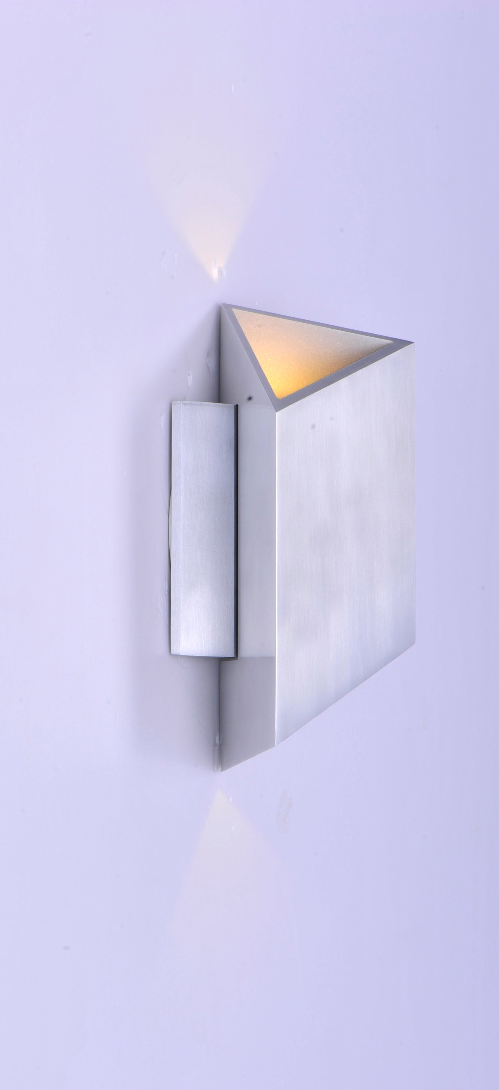 Alumilux: Facet LED Outdoor Wall Sconce Satin Aluminum by ET2