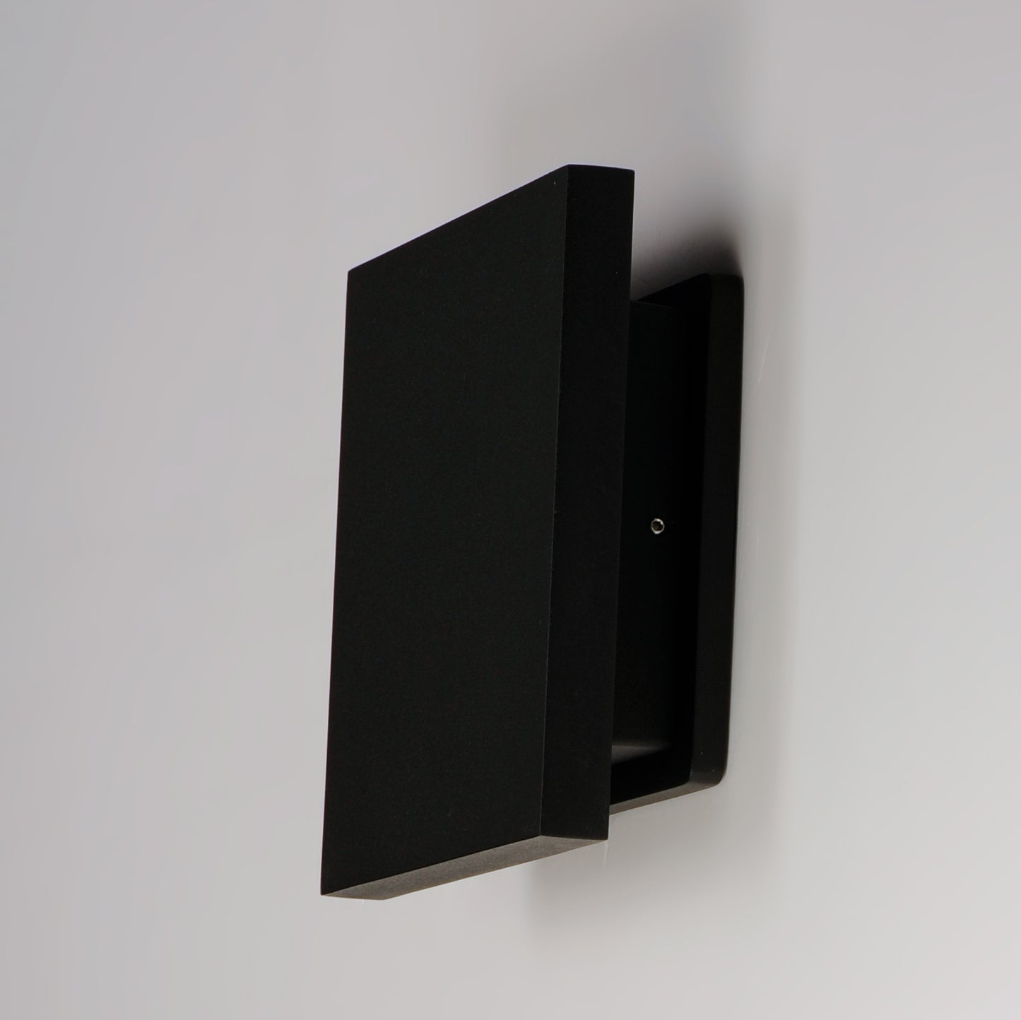 Alumilux: Tau LED Outdoor Wall Sconce Black by ET2