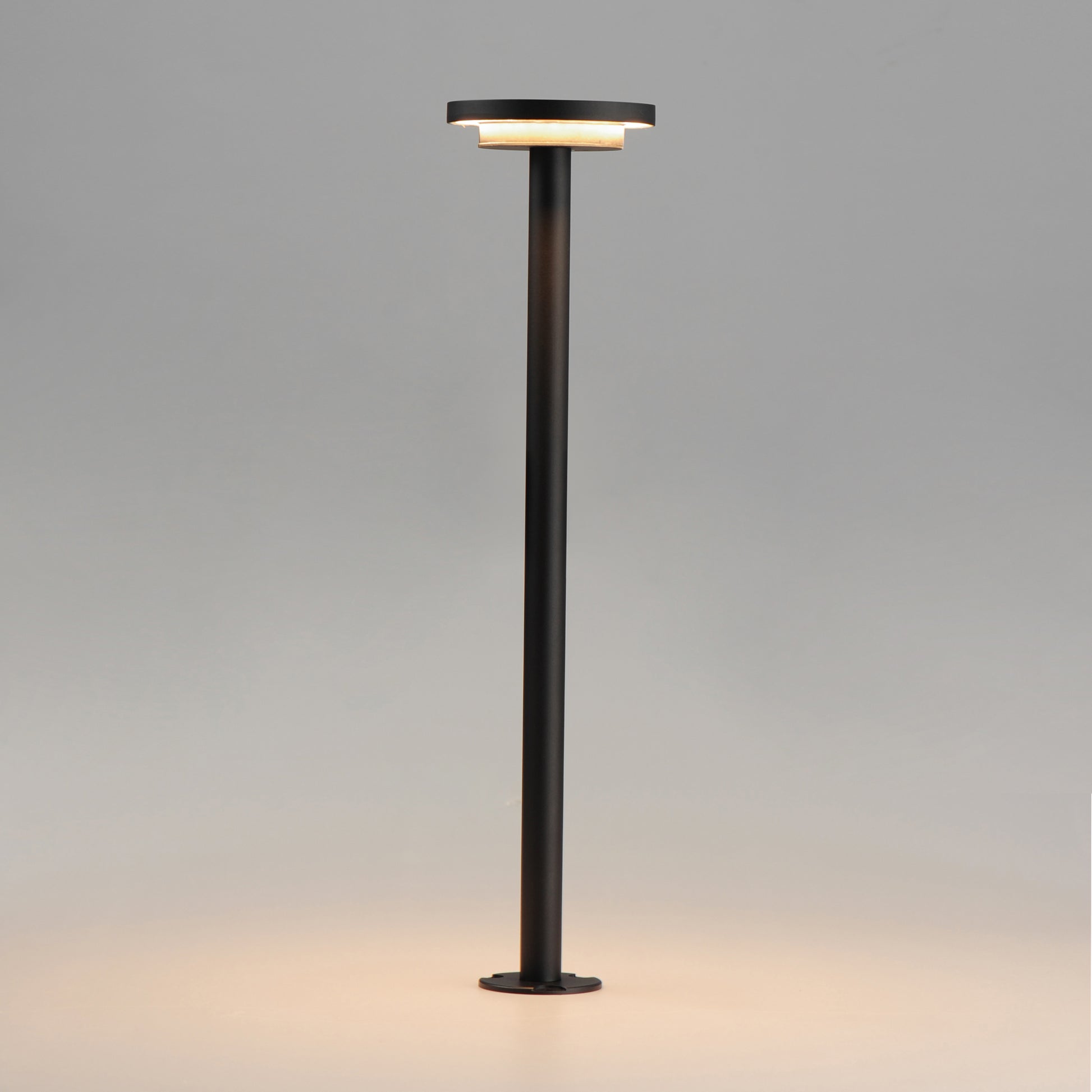 Alumilux: Bollard Light with 24" Pole Black by ET2