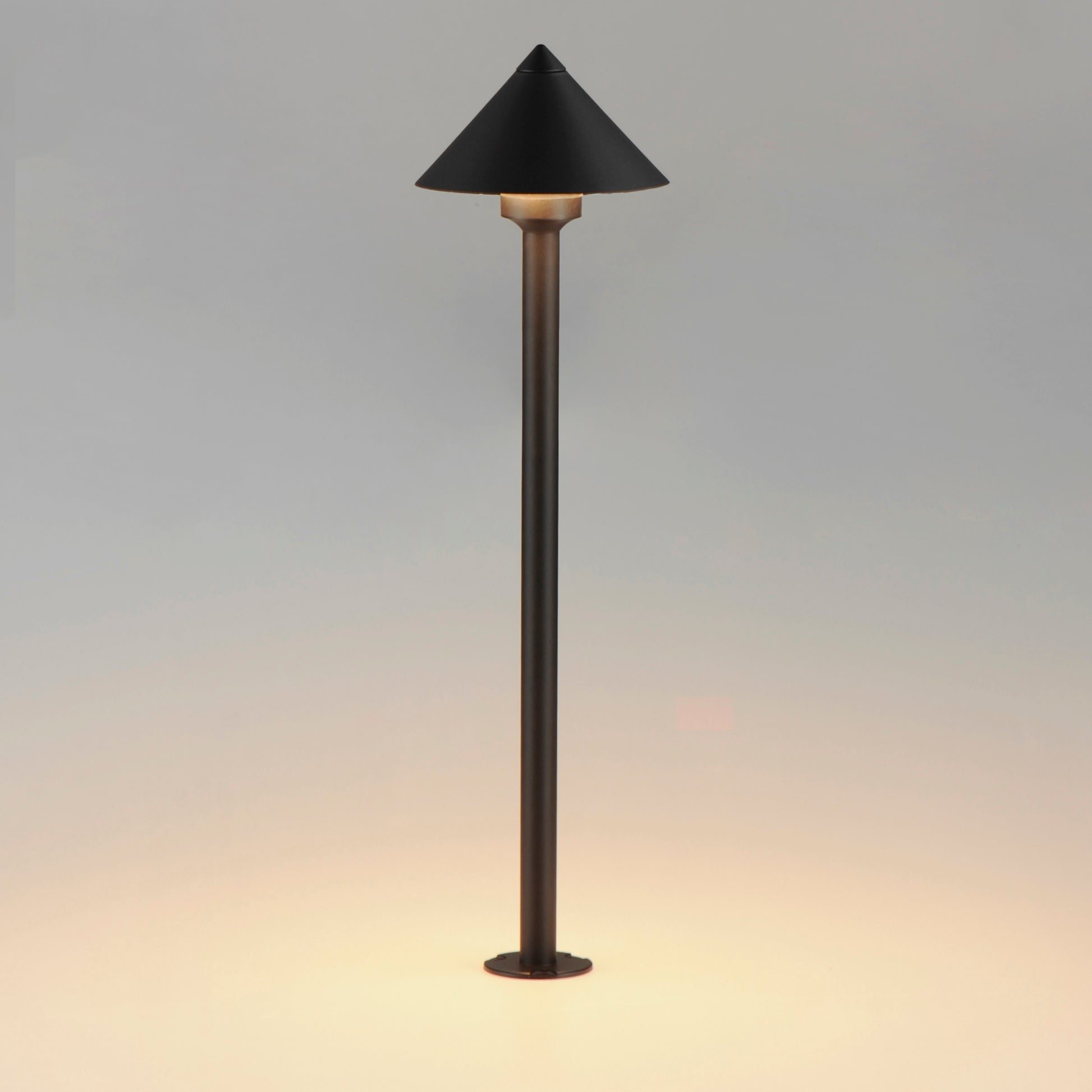 Alumilux: Bollard Cone Light with 24" Pole Black by ET2