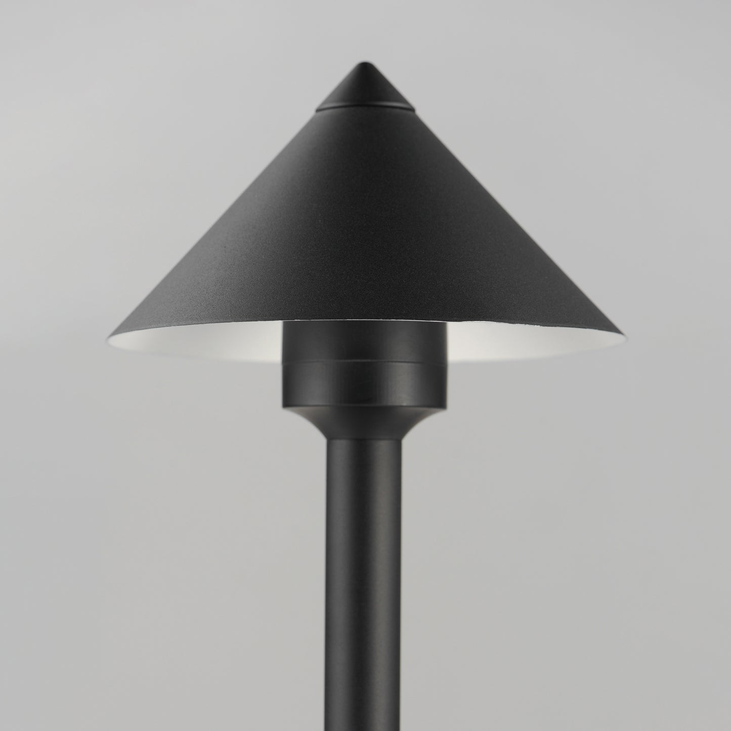 Alumilux: Bollard Cone Light with 24" Pole Black by ET2