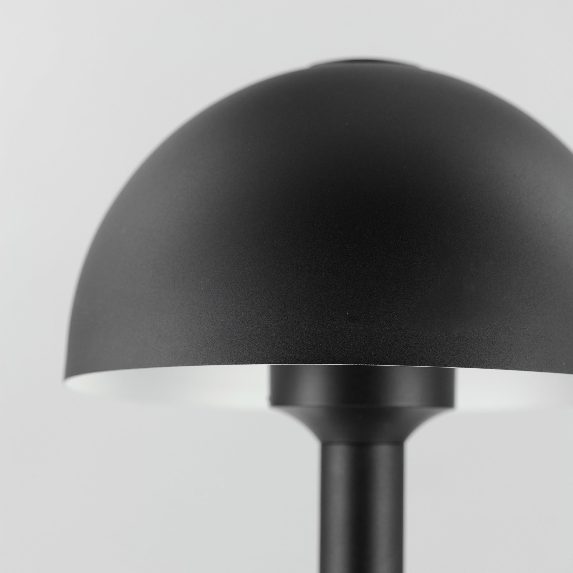 Alumilux: Bollard Dome Light with 24" Pole Black by ET2