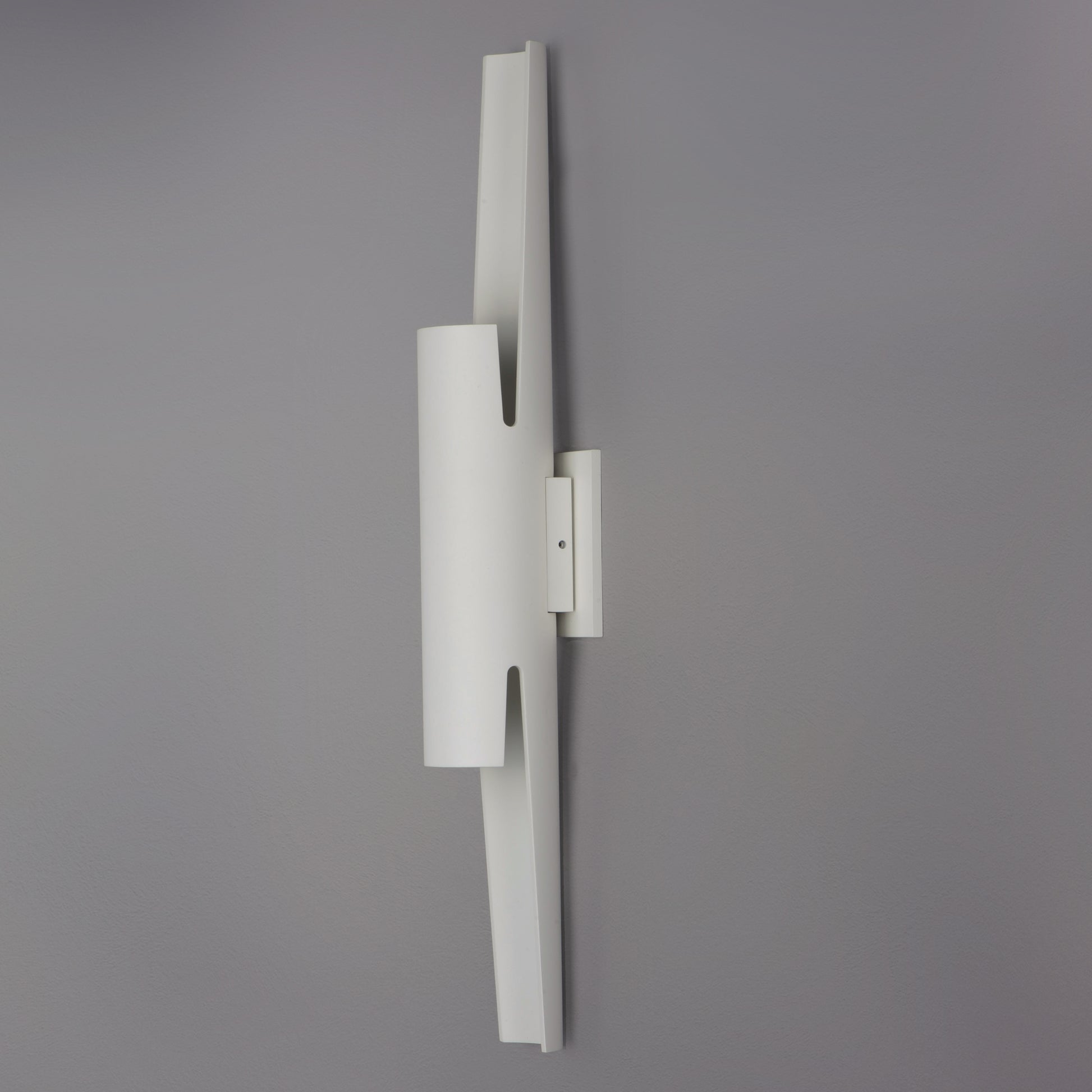 Alumilux: Runway LED Outdoor Wall Sconce White by ET2
