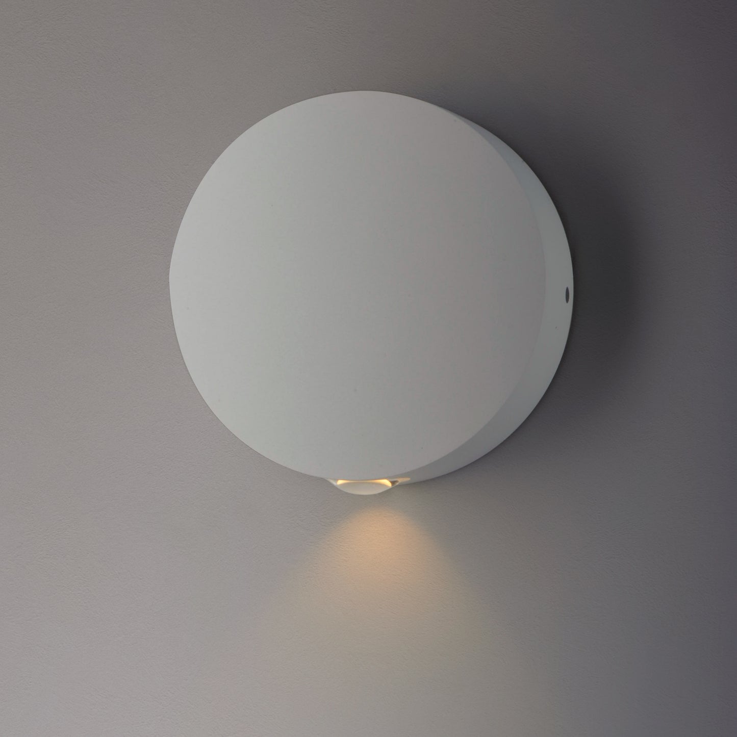 Alumilux: Glint LED Outdoor Wall Sconce White by ET2