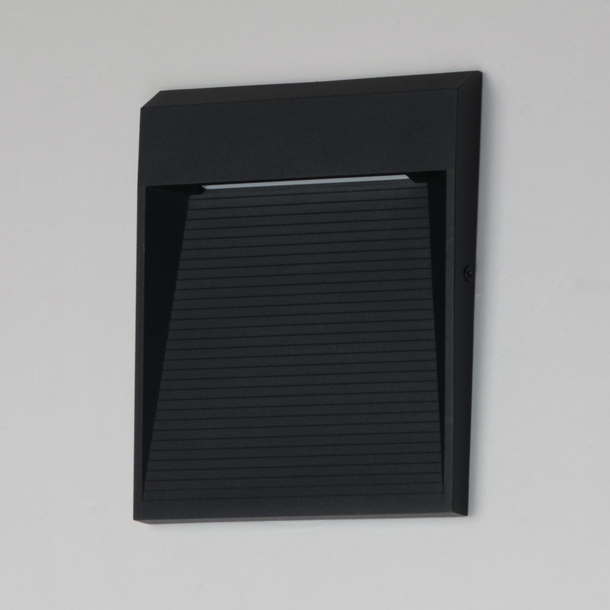Steppes LED Outdoor Sconce Black by ET2