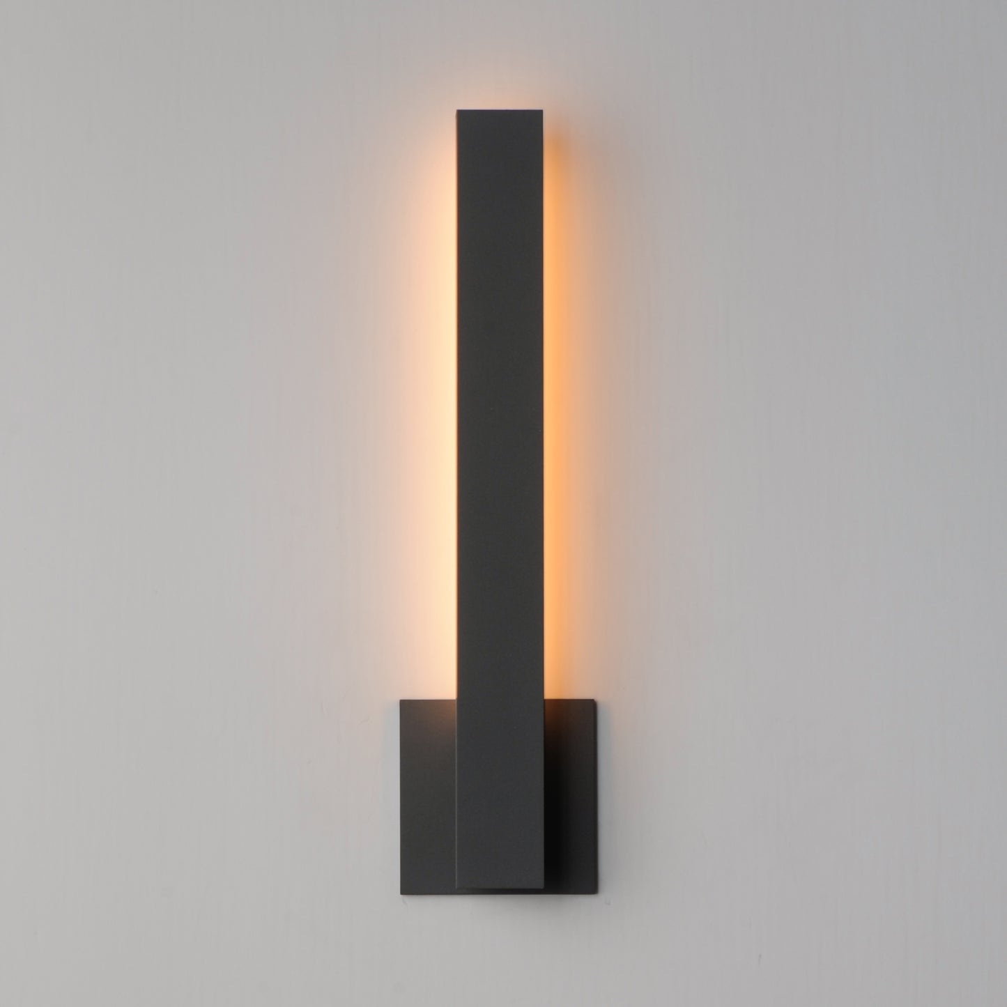 Alumilux: Line 5CCT 18" LED Outdoor Wall Sconce Architectural Bronze by ET2