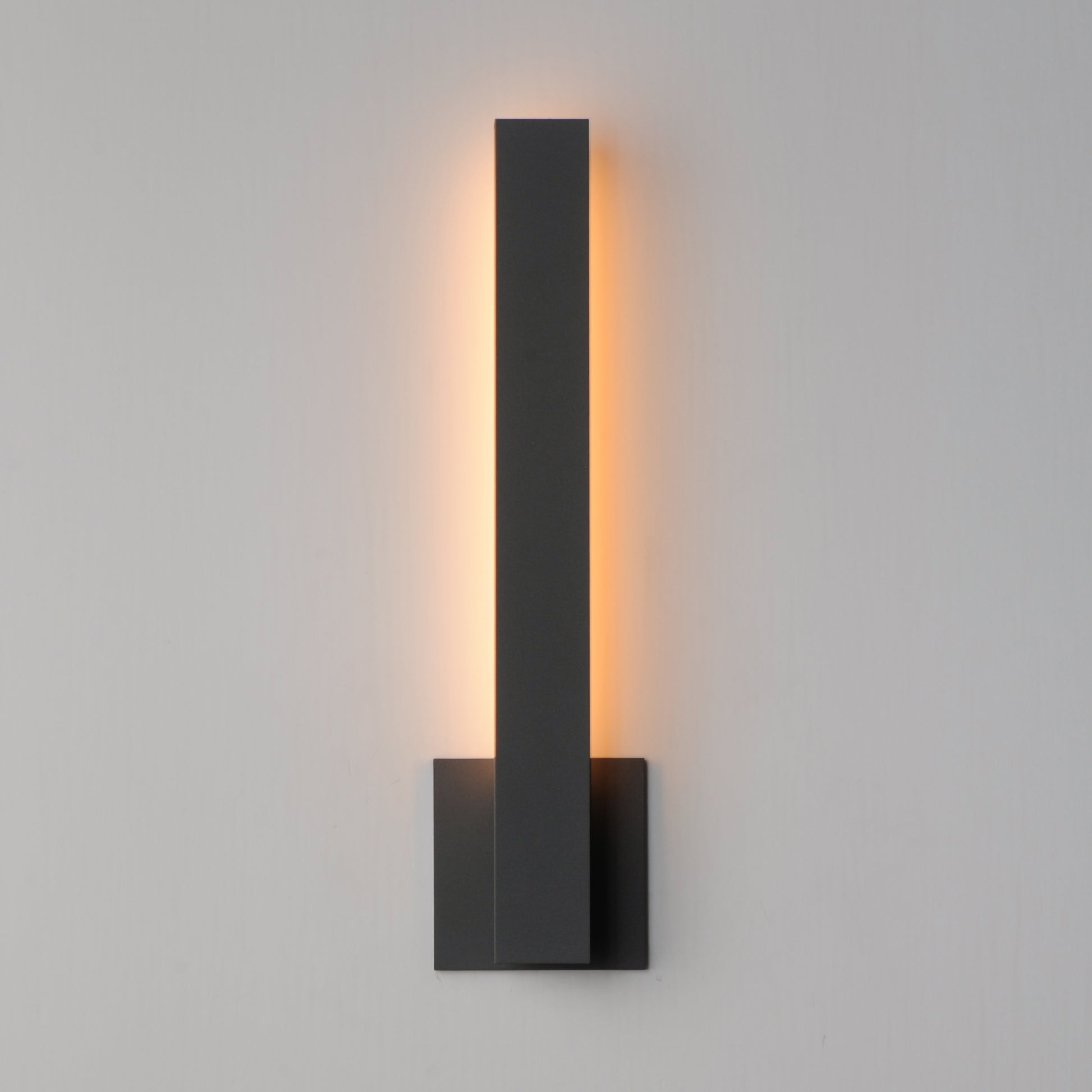 Alumilux: Line 5CCT 18" LED Outdoor Wall Sconce Architectural Bronze by ET2