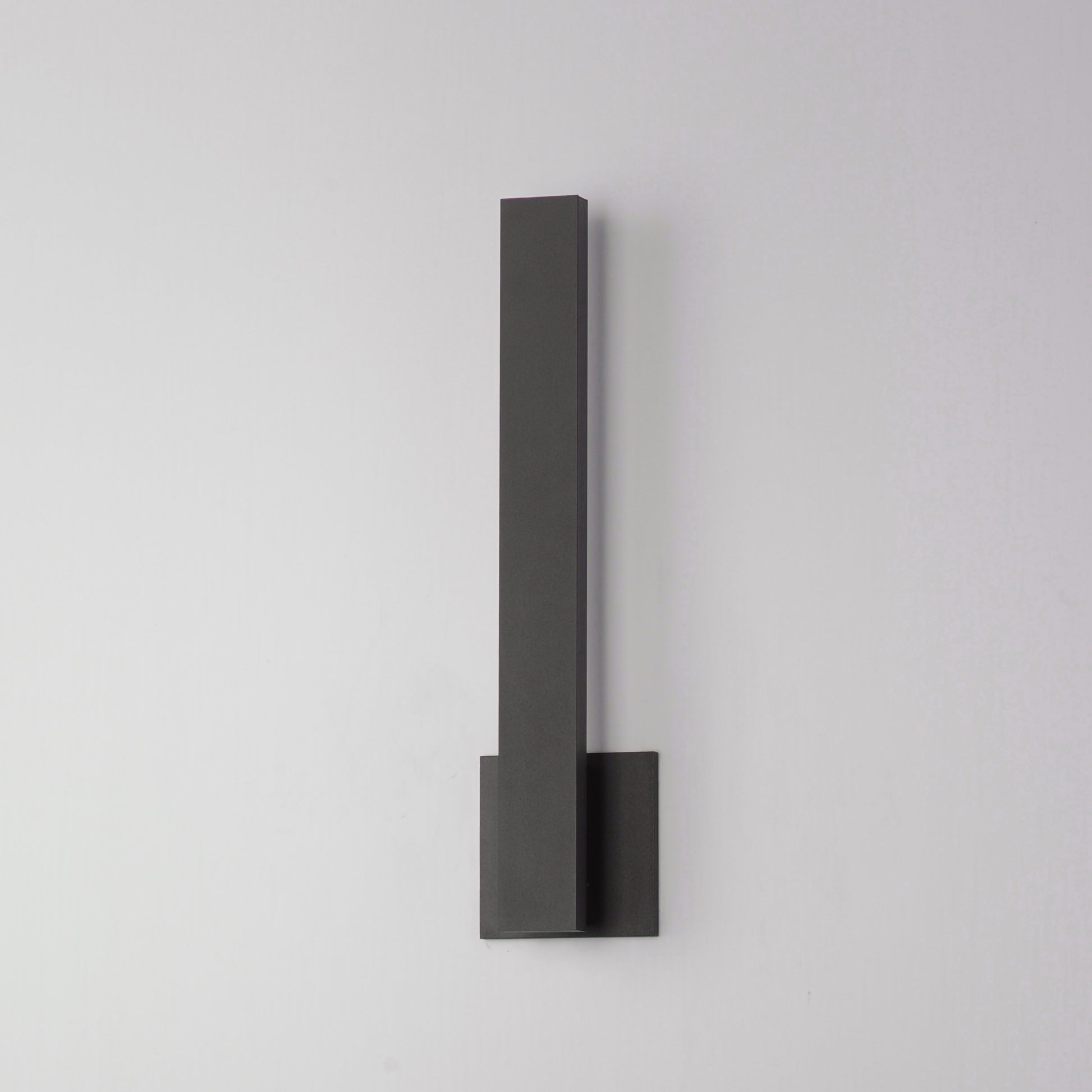 Alumilux: Line 5CCT 18" LED Outdoor Wall Sconce Architectural Bronze by ET2