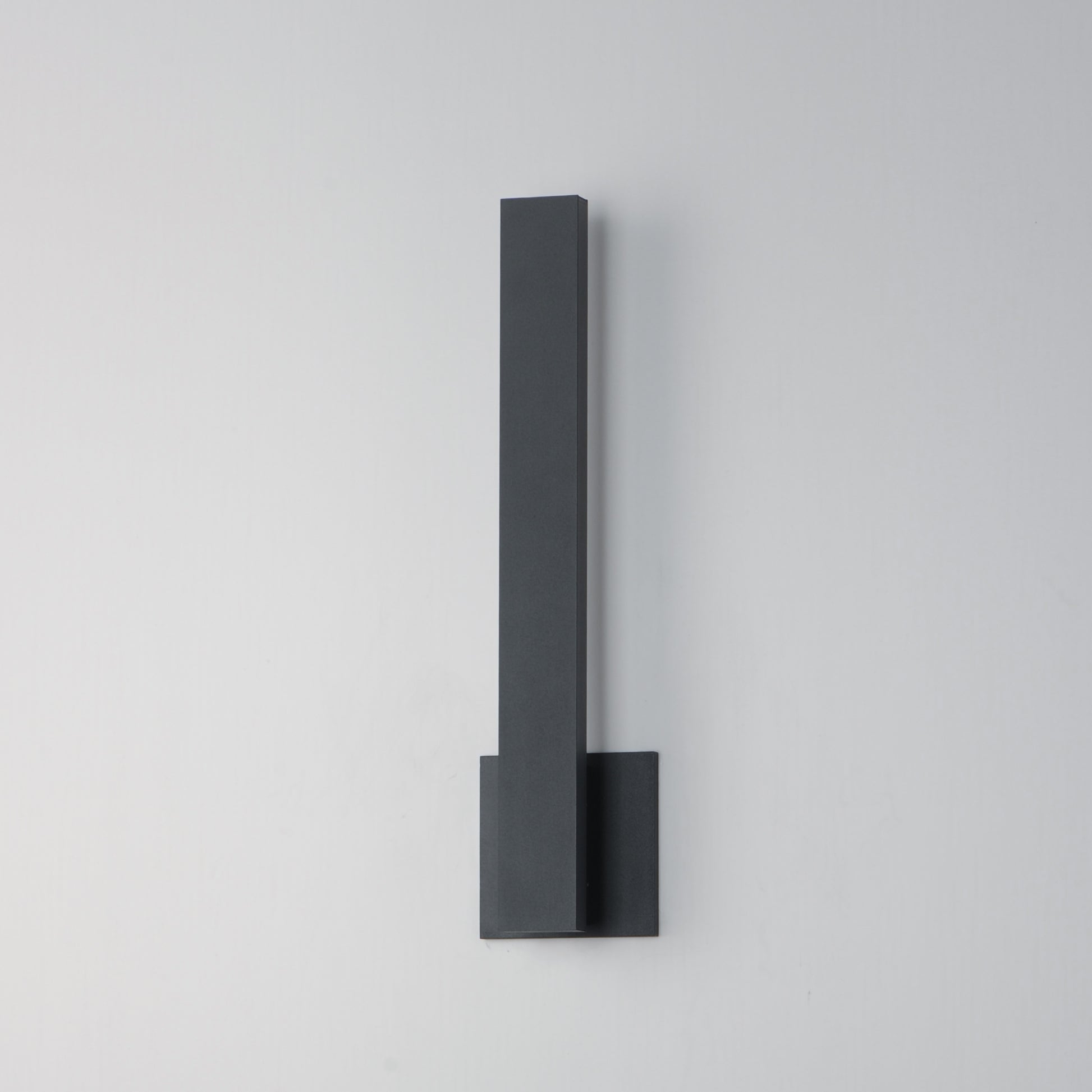 Alumilux: Line 5CCT 18" LED Outdoor Wall Sconce Black by ET2