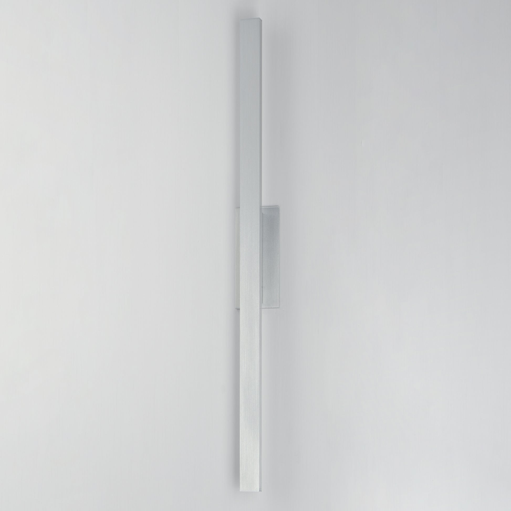 Alumilux: Line 5CCT 51" LED Outdoor Wall Sconce Satin Aluminum by ET2