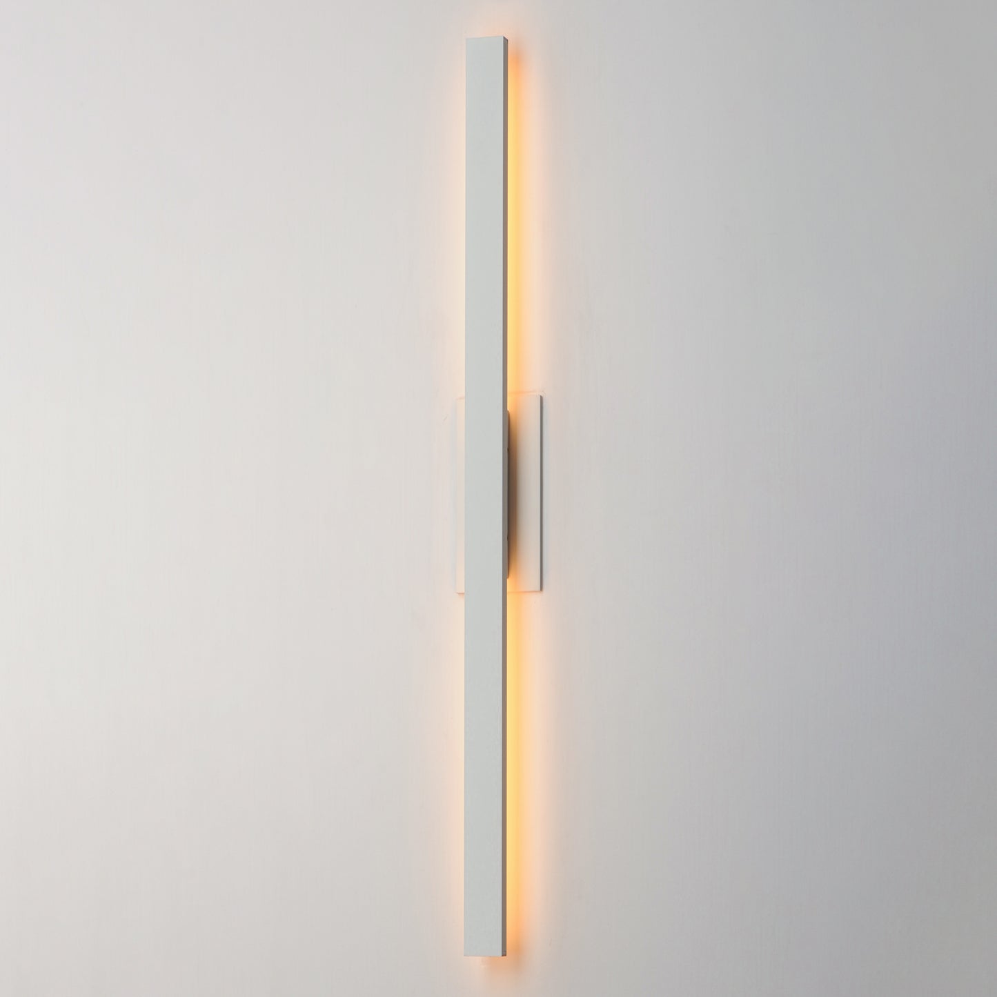 Alumilux: Line 5CCT 51" LED Outdoor Wall Sconce White by ET2