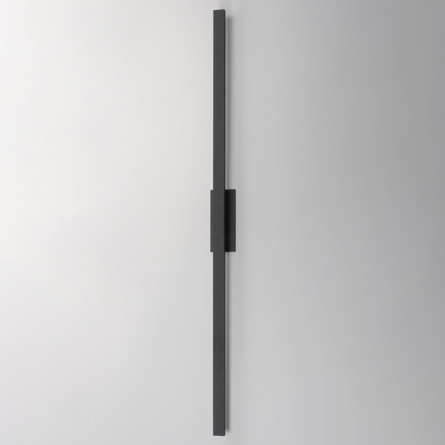Alumilux: Line 5CCT 96" LED Outdoor Wall Sconce Black by ET2