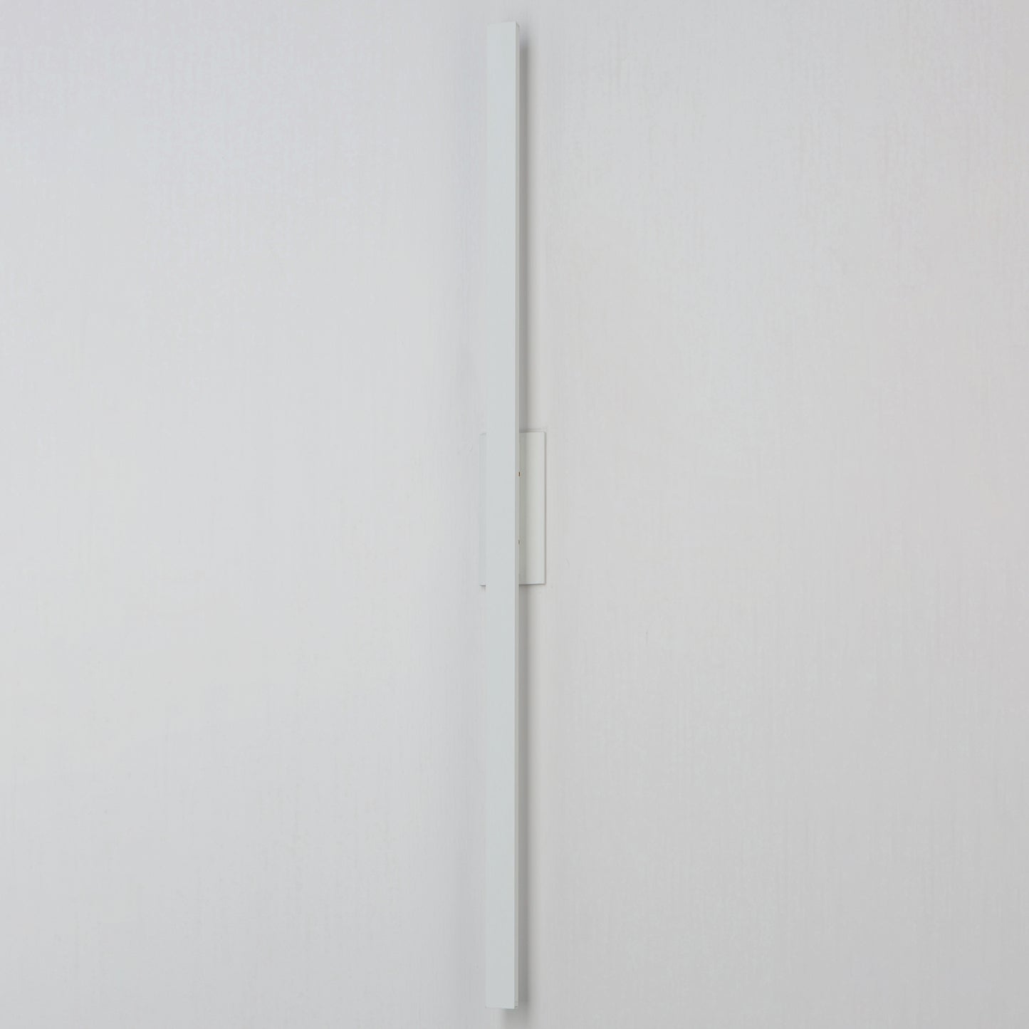 Alumilux: Line 5CCT 96" LED Outdoor Wall Sconce White by ET2