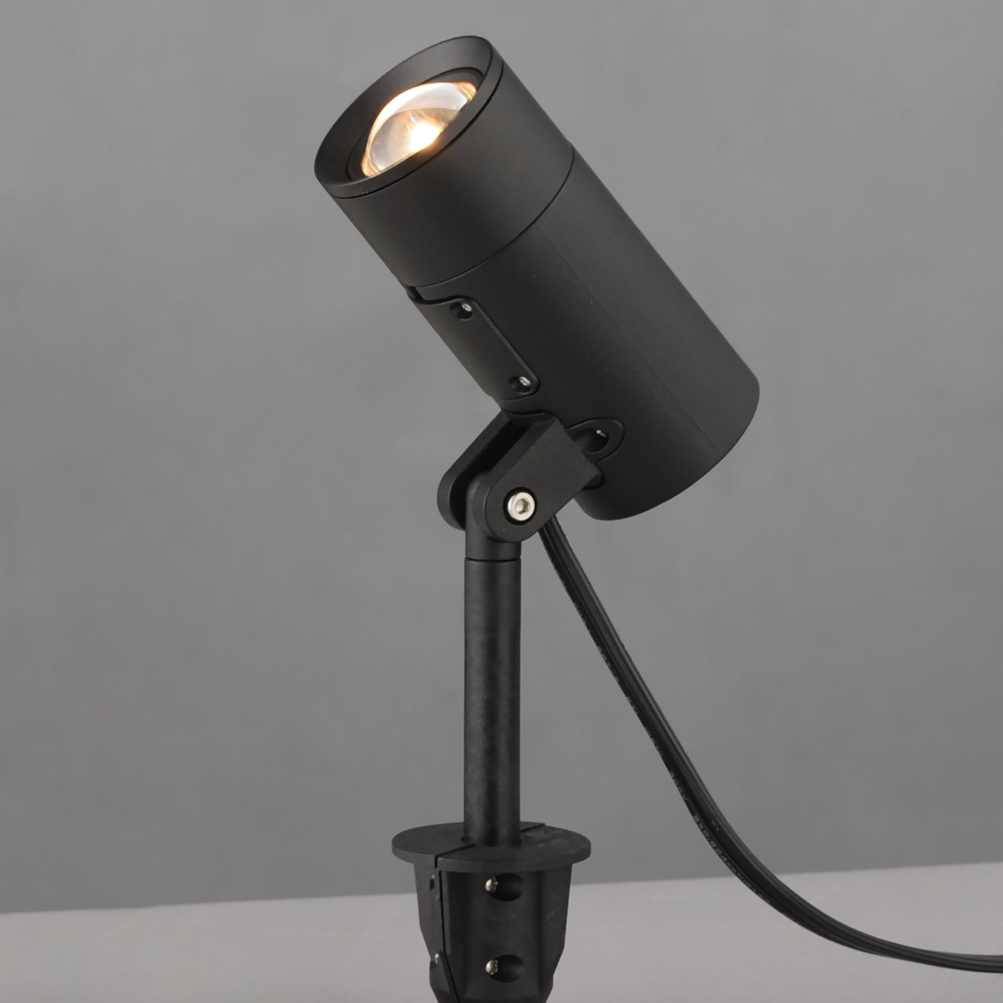 Alumilux Landscape: Spot Spotlight w CCT and Beam Black by ET2