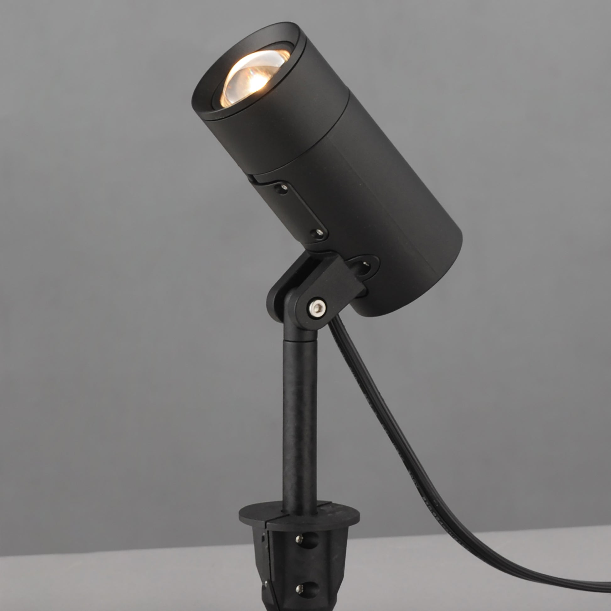 Alumilux Landscape: Spot Spotlight w CCT and Beam Black by ET2