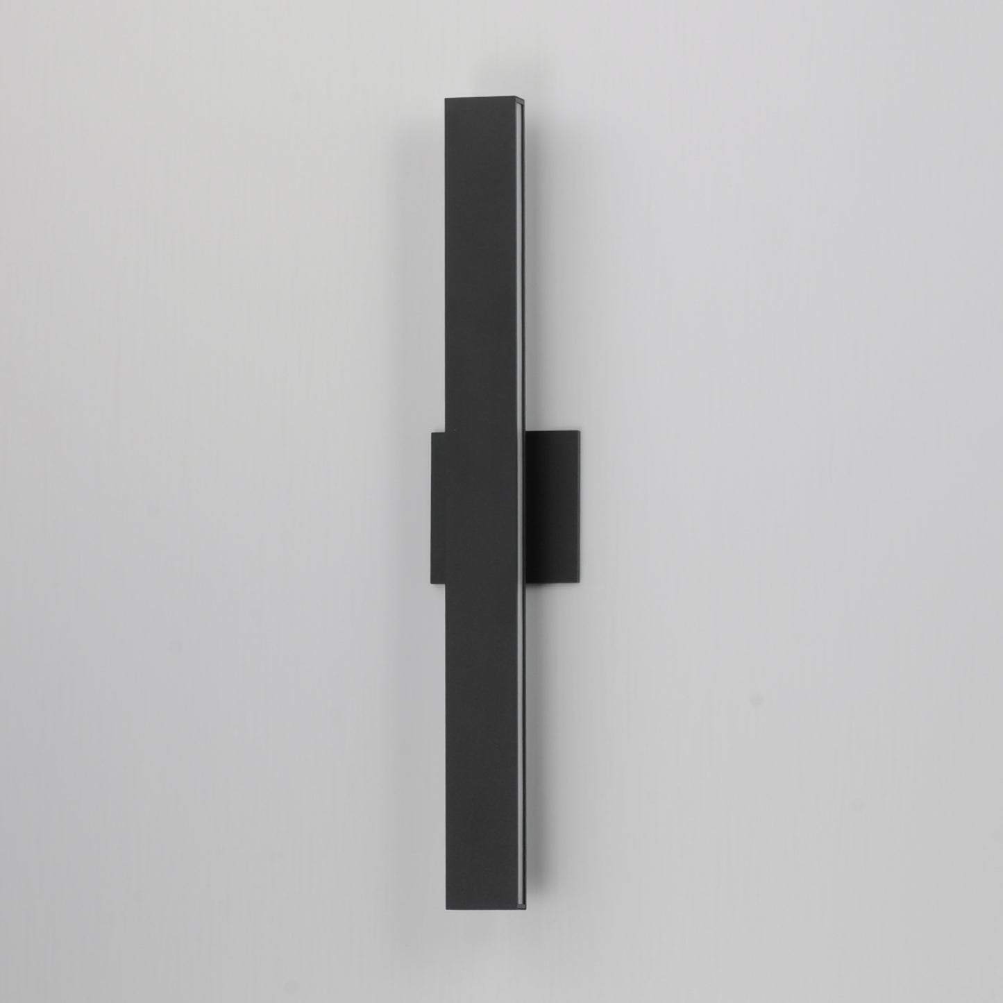 Alumilux: SideLine 24" LED Outdoor Wall Sconce Black by ET2