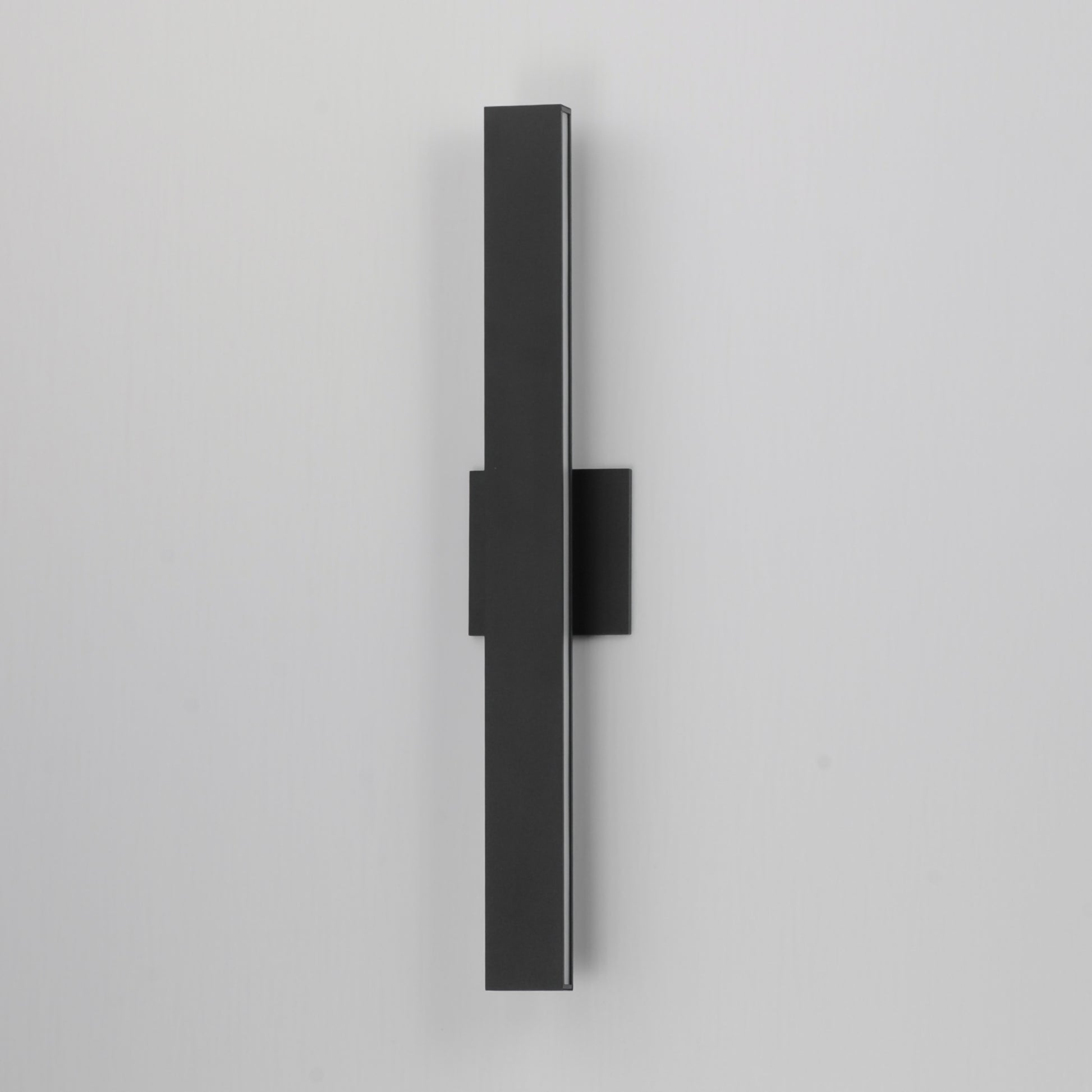 Alumilux: SideLine 24" LED Outdoor Wall Sconce Black by ET2
