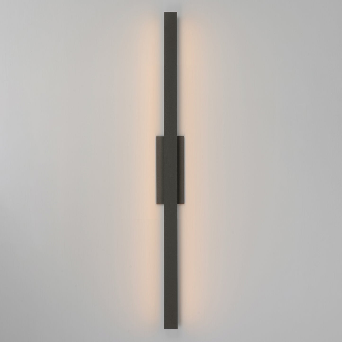 Alumilux: SideLine 51" LED Outdoor Wall Sconce Architectural Bronze by ET2