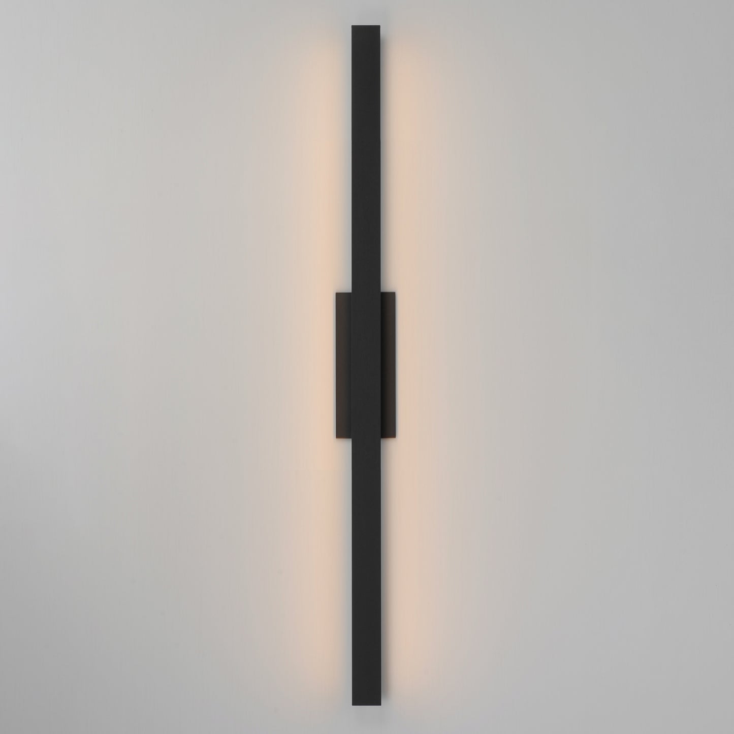 Alumilux: SideLine 51" LED Outdoor Wall Sconce Black by ET2