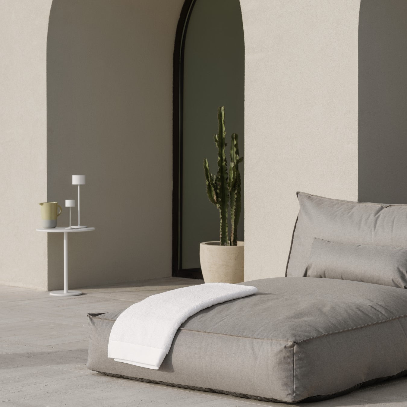 blomus Farol Mobile Rechargeable LED Mini Lamp White