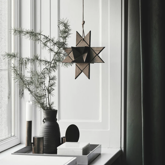 Boyhood Fröbel Star, Hanging wooden star in smoked oak, view 2 (image 1)