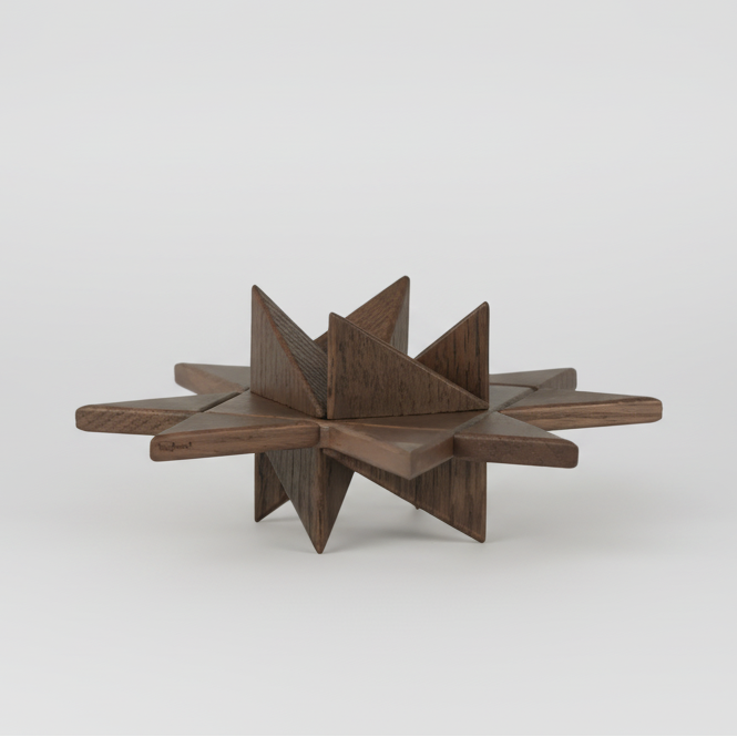 Boyhood Fröbel Star, Table wooden star in smoked oak, view 1 (image 2)