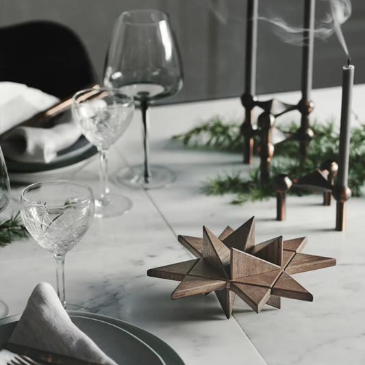 Boyhood Fröbel Star, Table wooden star in smoked oak, view 2 (image 1)