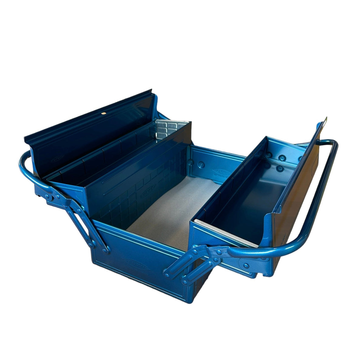 Toyo Steel GL-350 Three-Level Cantilever Toolbox, Blue – open with tools in both trays