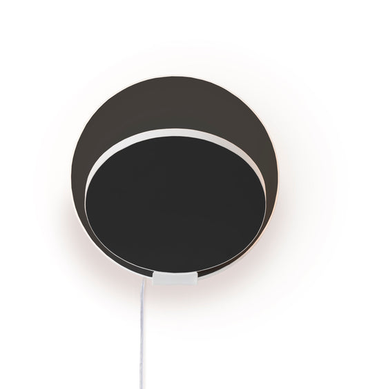 Gravy Wall Sconce Matte White Body Metallic Black Plates Plug In Grw S Mwt Mbk Pi by Koncept Inc