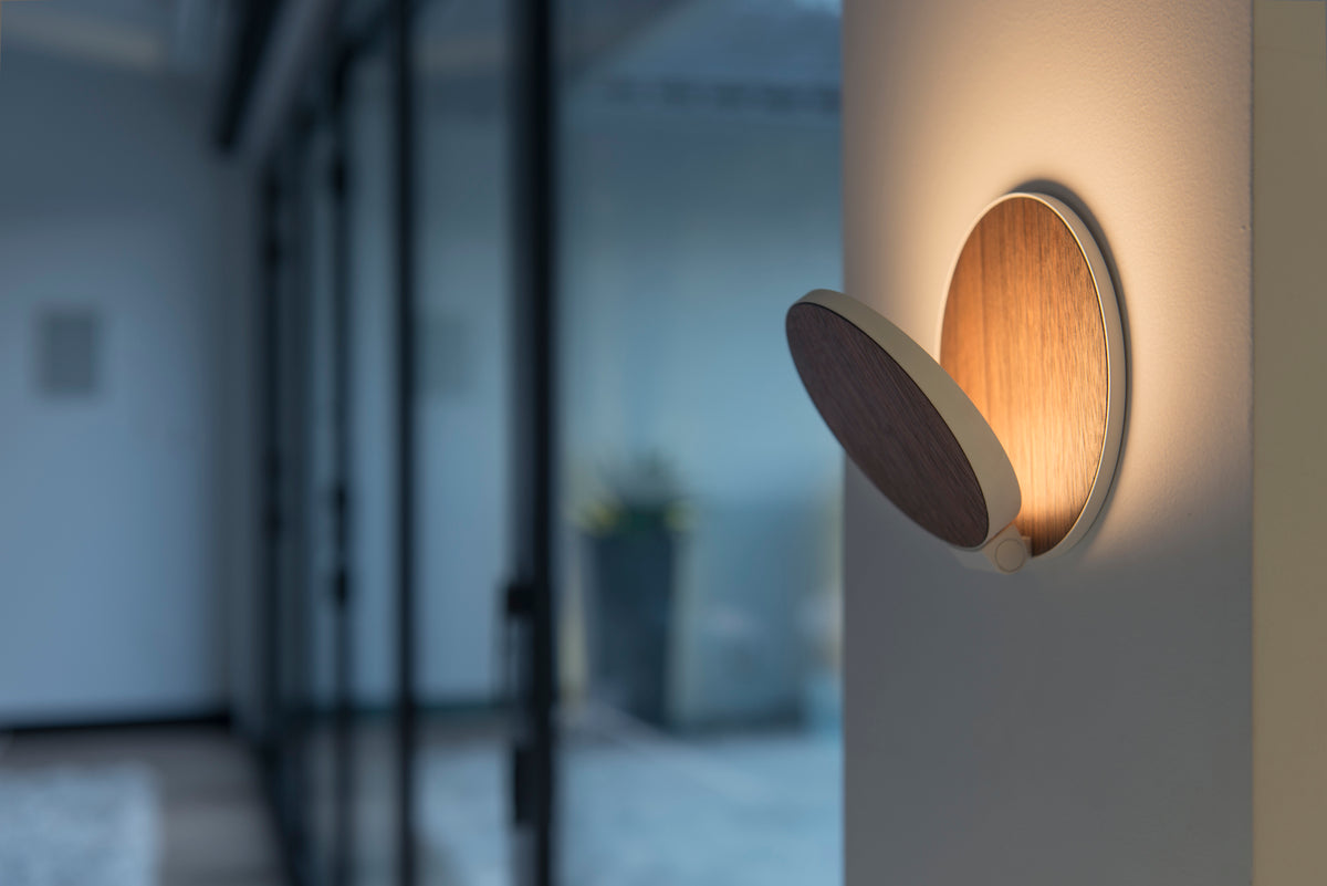Koncept Gravy LED Wall Sconce in a room setting, photo 2