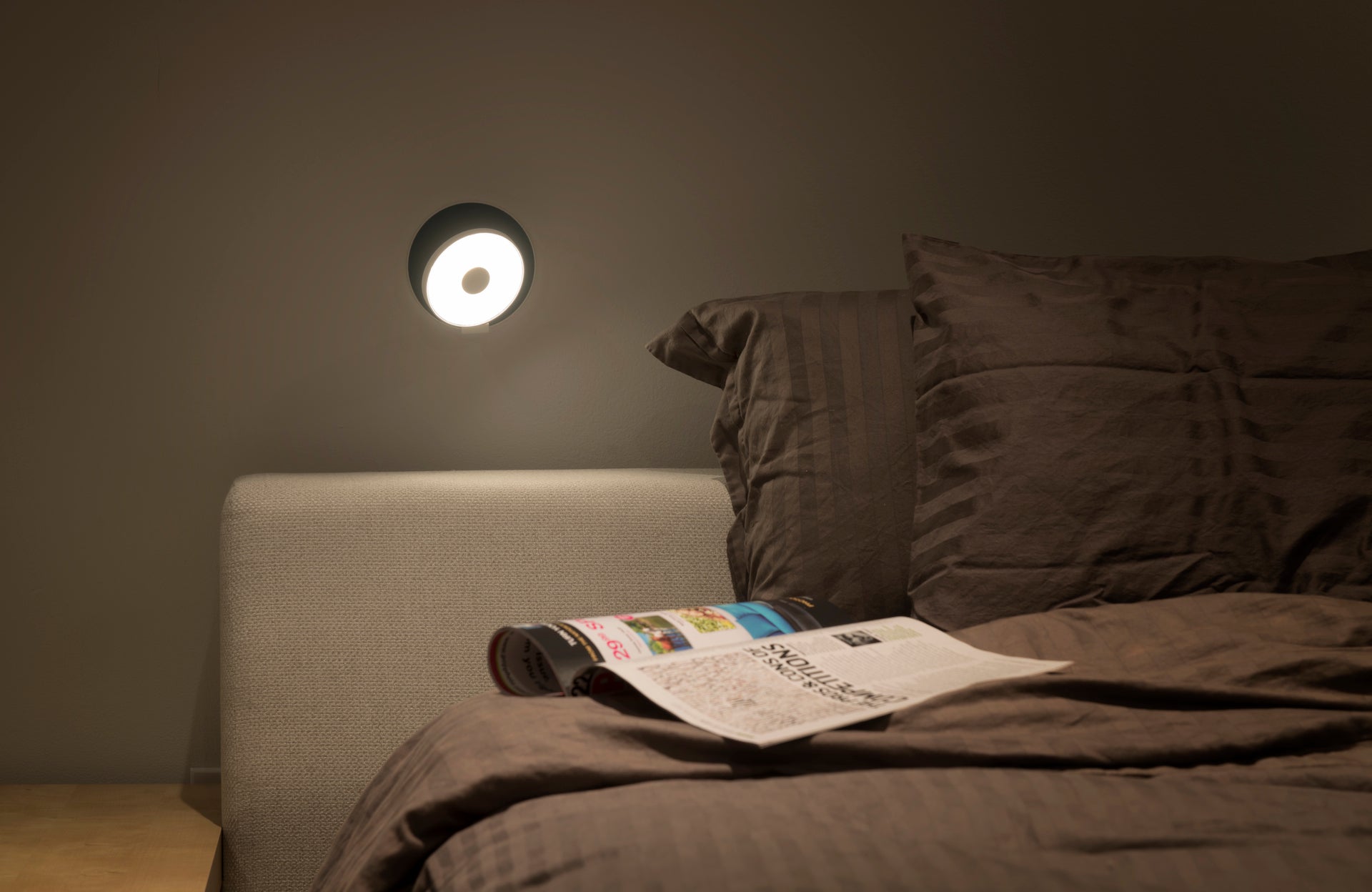 Gravy Wall Sconce Matte White Body Matte Blue Plates Plug In Grw S Mwt Mbl Pi by Koncept Inc