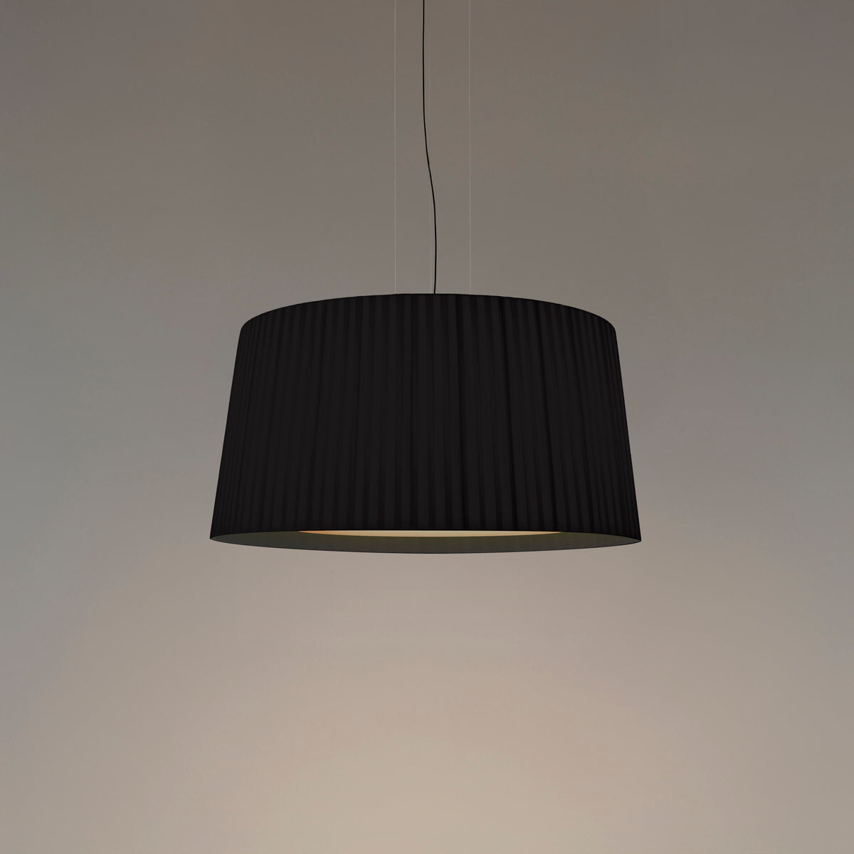 Santa & Cole GT1500 LED ribbon pendant – black, image 2