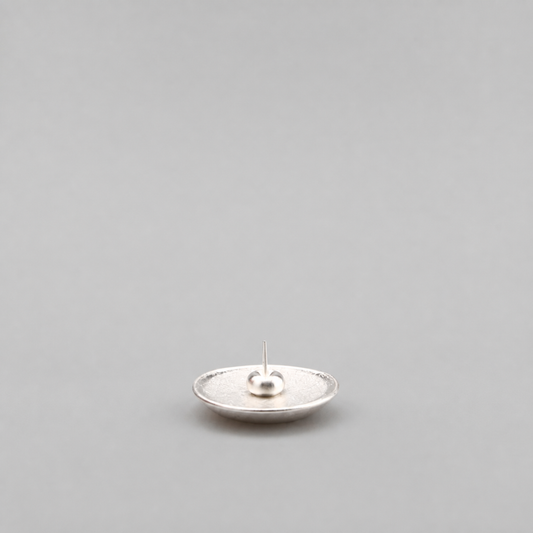 KUON Madoka Tomoshibi Candle Holder in Silver – brass candle holder, photo 1