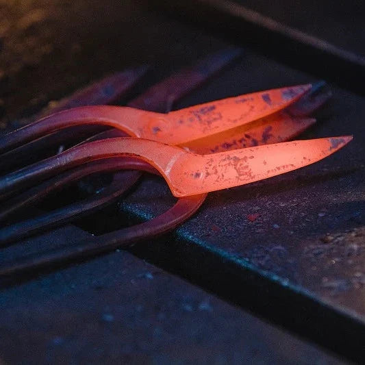 Hand-forging at the Toyama Hamono workshop, maker of the T27-C (photo 8)