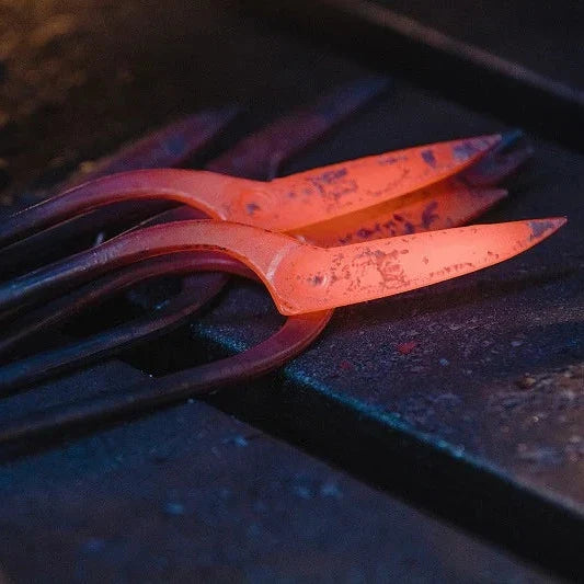 Hand-forging at the Toyama Hamono workshop, maker of the T13-O (photo 9)