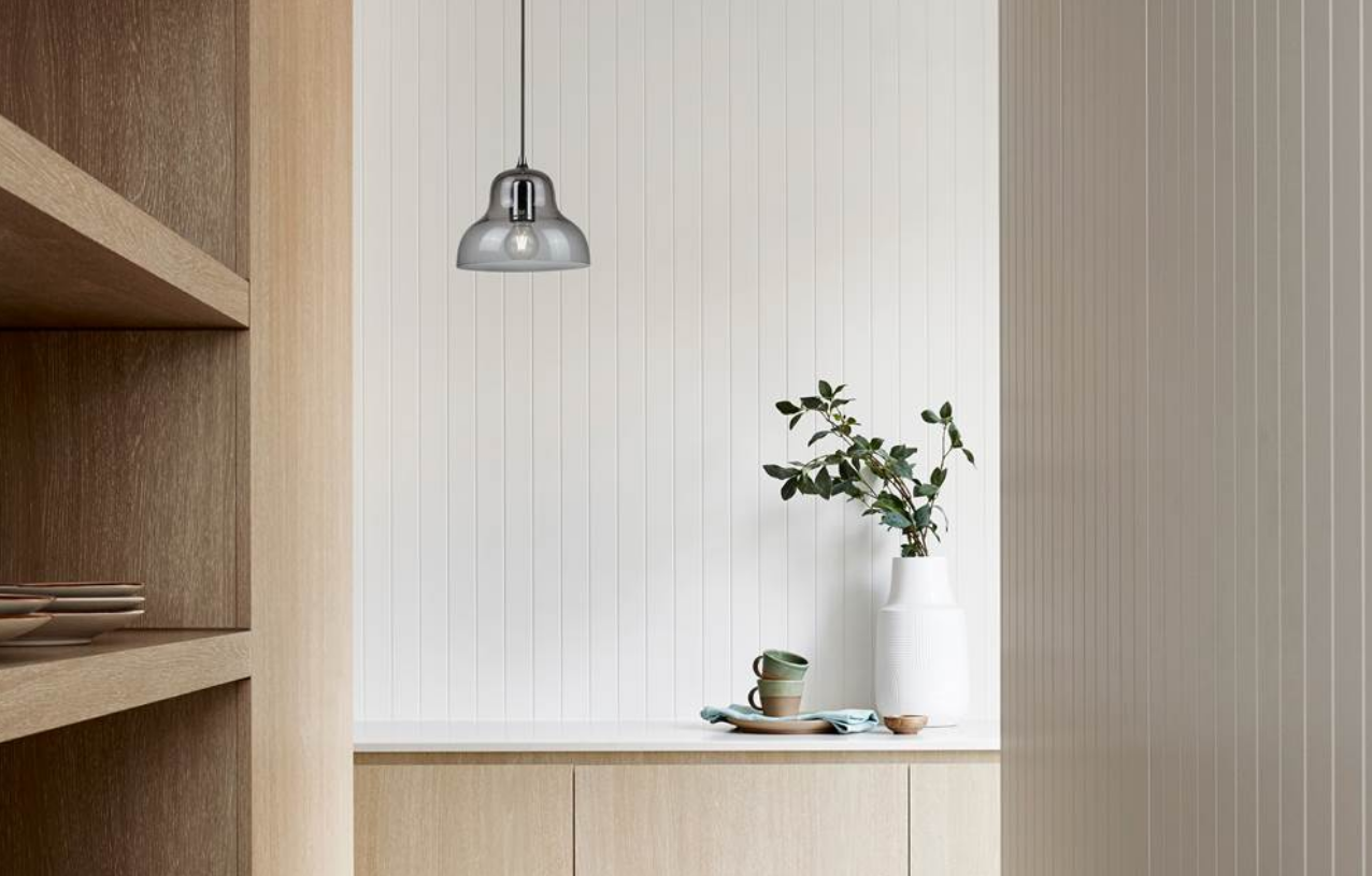 Minimalist hand-blown Czech glass pendant lamp with dimmable LED compatibility