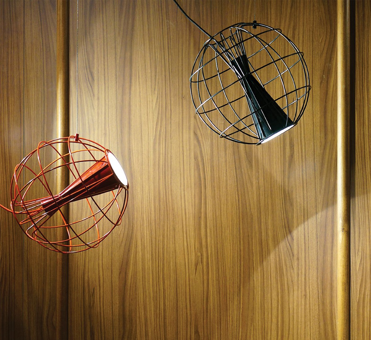 Latitude Suspension Lamp with aluminum and steel frame in Red and Black finishes