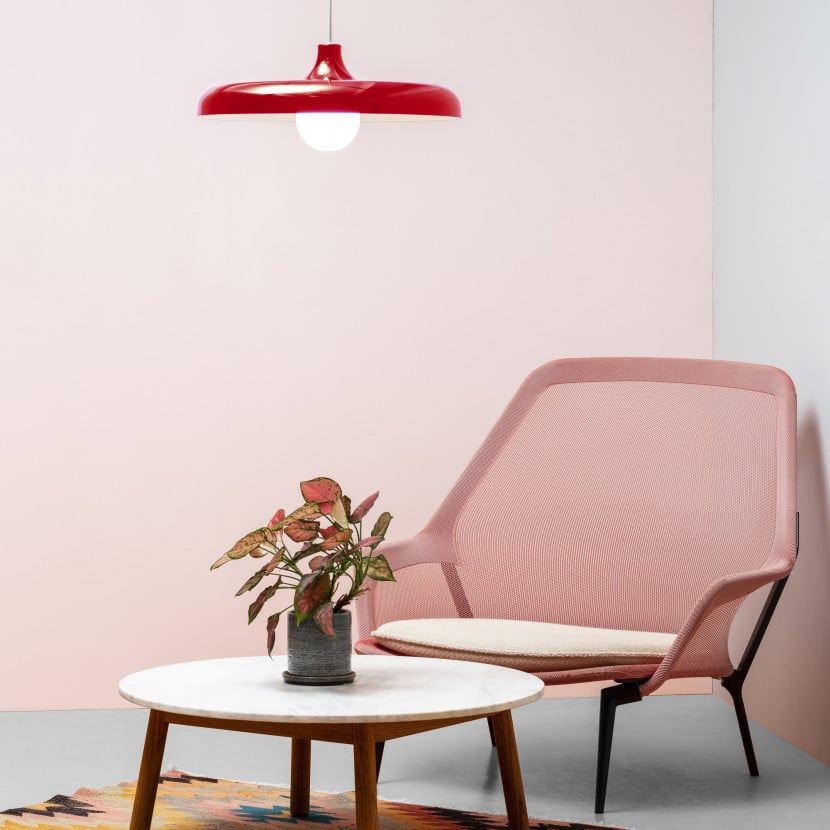 Minimalist E27 compatible pendant lighting fixture in matte yellow for Living room