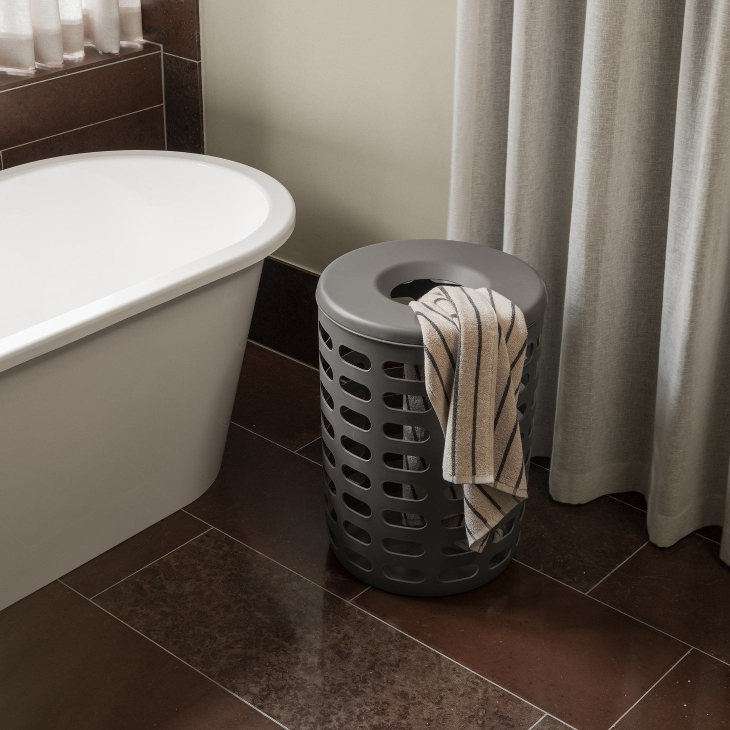 Korie Laundry Basket Lid Blomus 65481