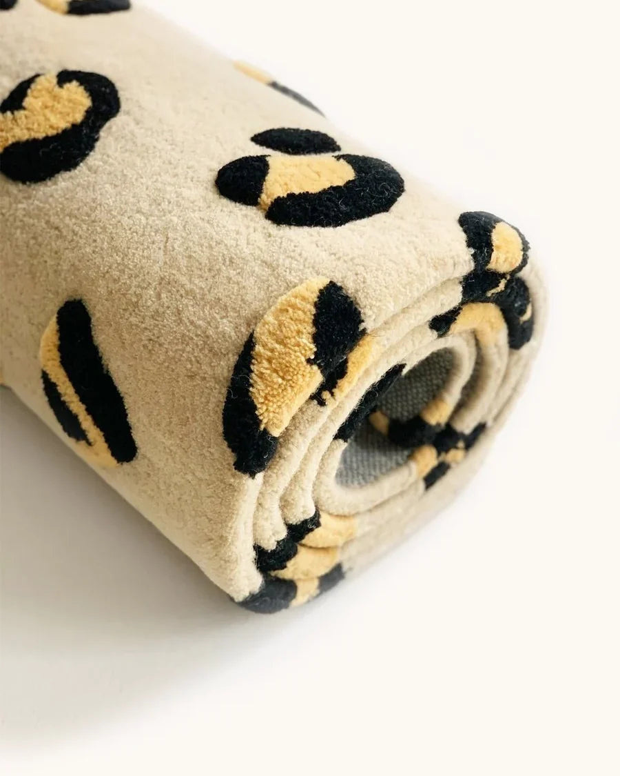 Maison Deux Leopard Rug in Beige/Brown & Black – detail 4