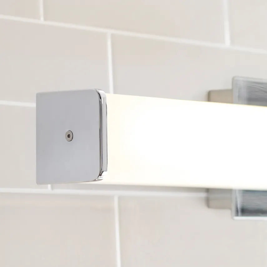 Lynn 700Bclynn25 24-inch Bath Sconce by Visual & Comfort & Co