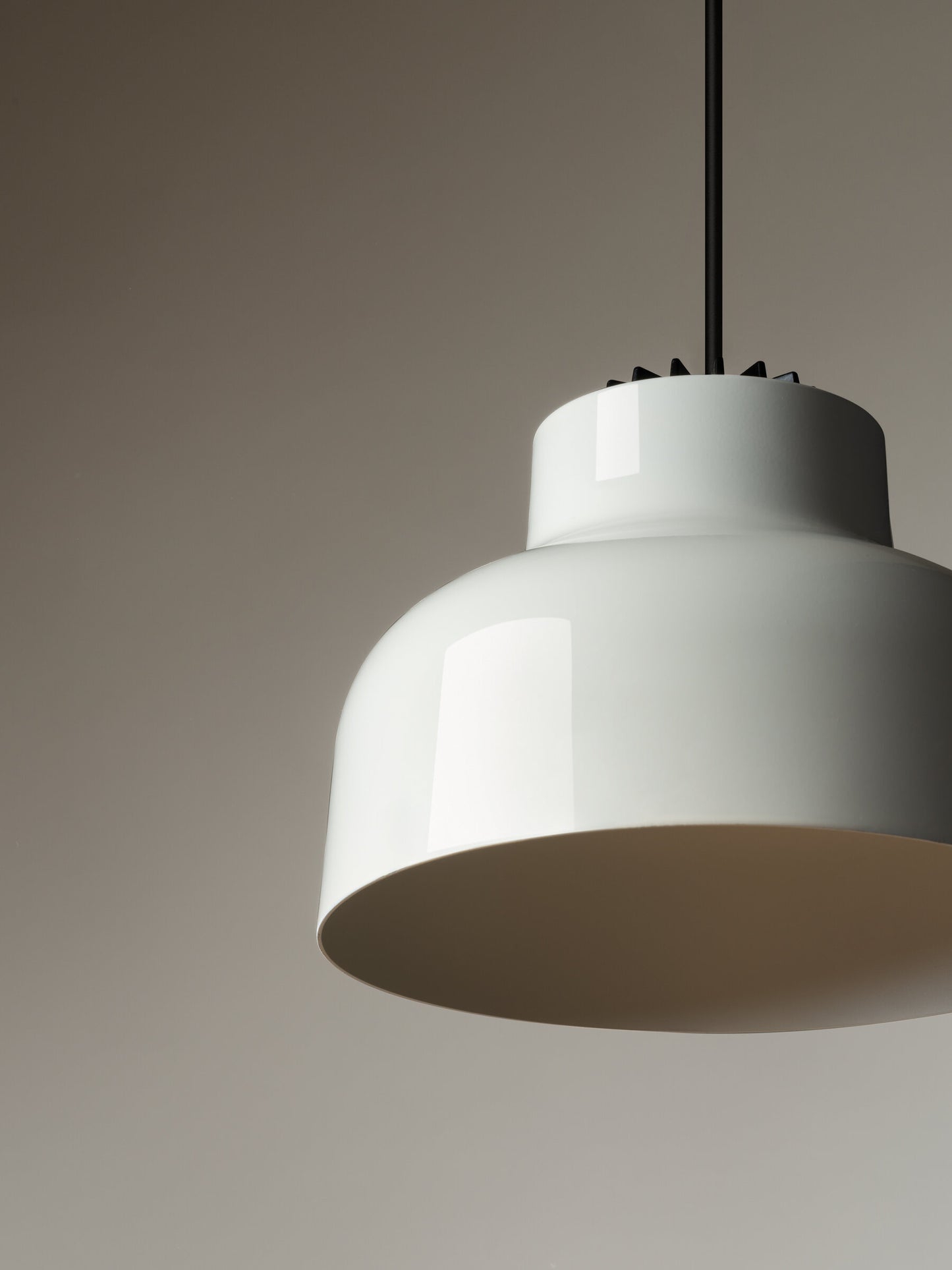 Contemporary hanging lamp for modern commercial spaces