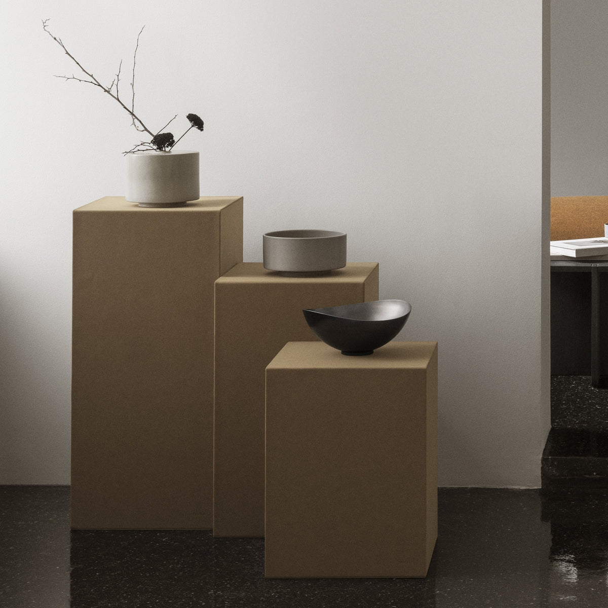 blomus MAKOTO Stoneware Vase, Narrow Opening – vase and serving bowl on stepped pedestals