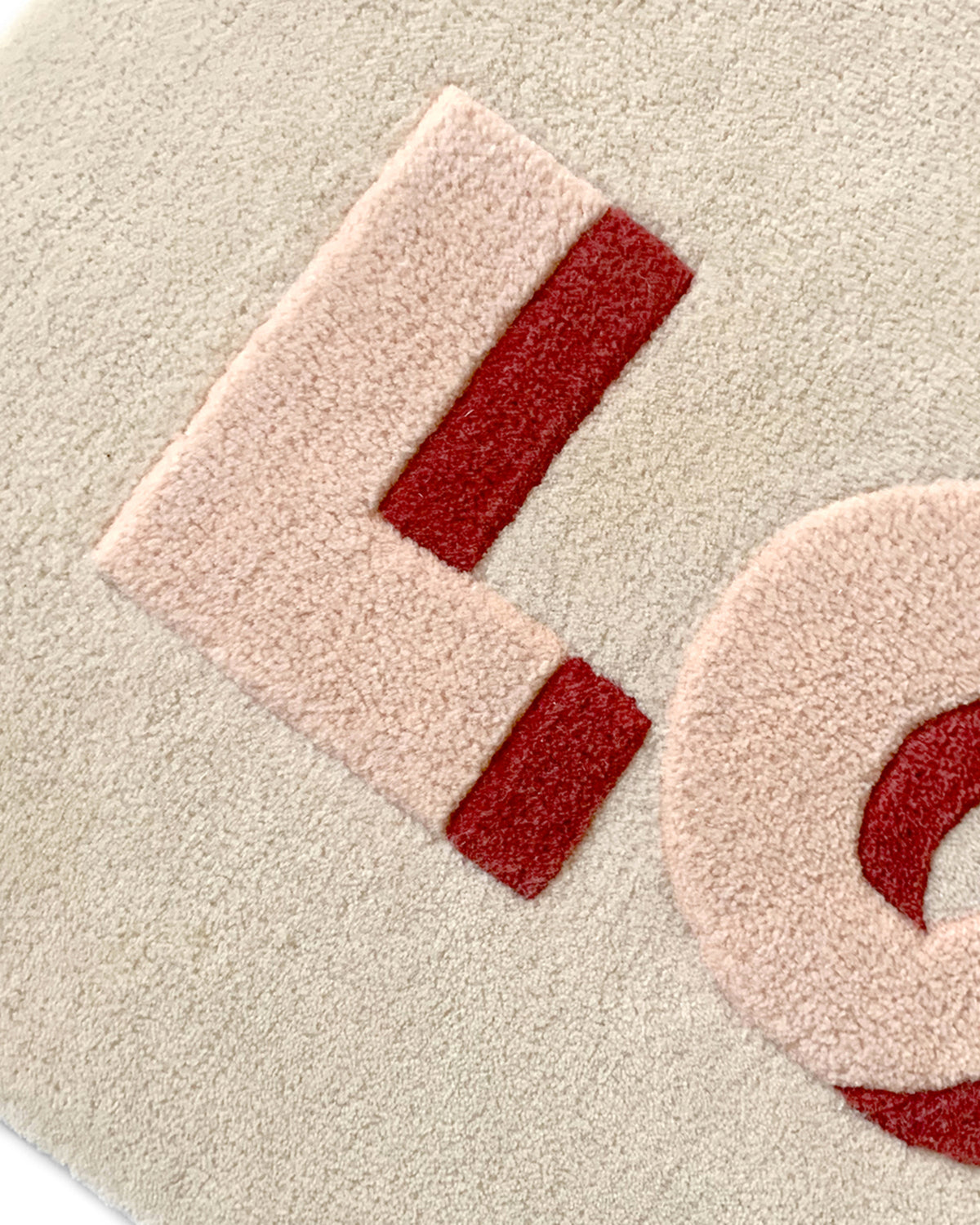 Maison Deux Love Rug in Cream/Red – detail 3